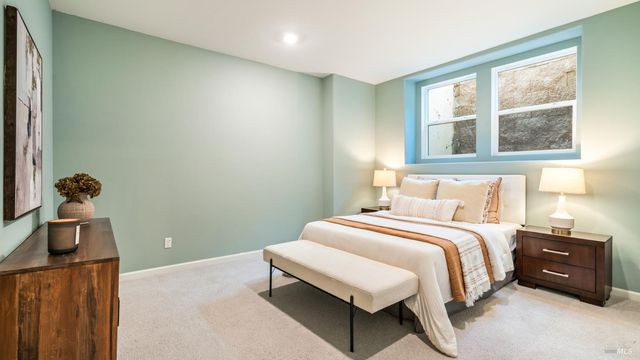 6 Jasper Ct, Petaluma, CA 94952