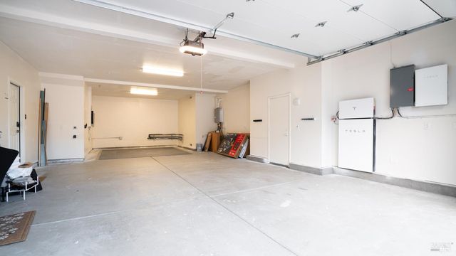 6 Jasper Ct, Petaluma, CA 94952