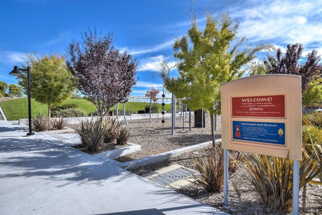 6 Jasper Ct, Petaluma, CA 94952