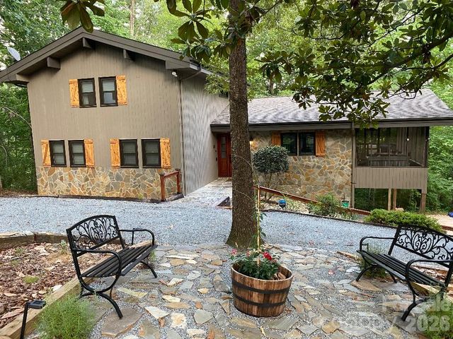 394 Jonathan Lane, Lake Lure, NC 28746