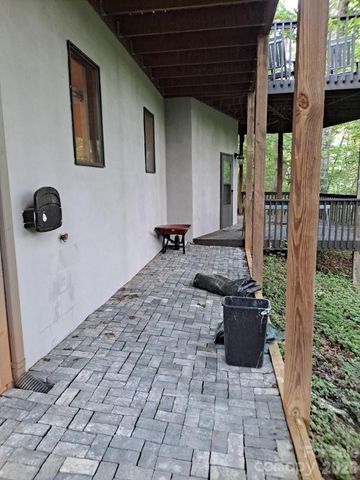 394 Jonathan Lane, Lake Lure, NC 28746