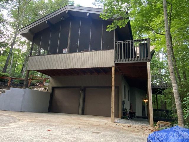394 Jonathan Lane, Lake Lure, NC 28746