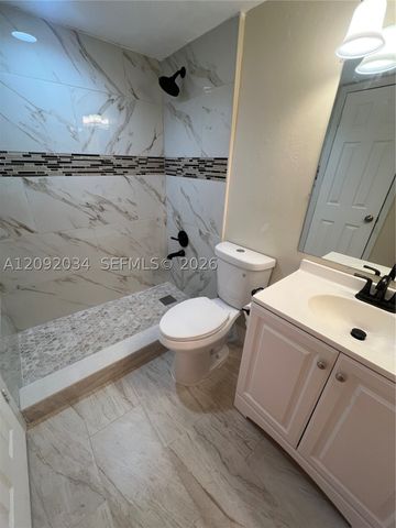 1087 Cornwall E 1087, Boca Raton, FL 33434