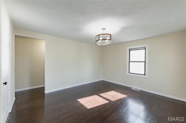 2686 Creve Coeur Mill Road, Maryland Heights, MO 63043