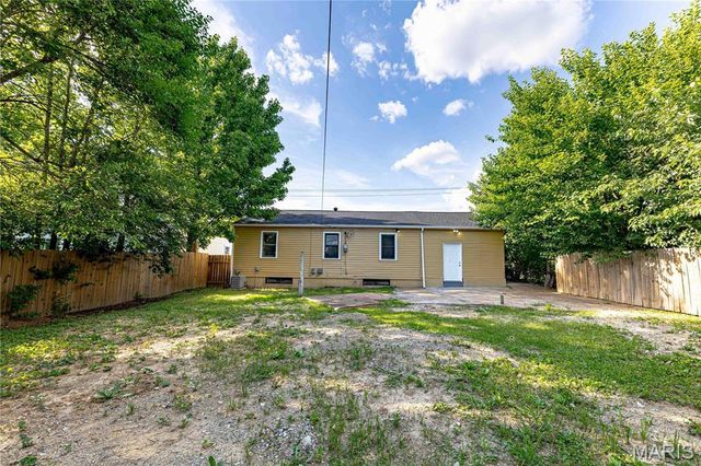 2686 Creve Coeur Mill Road, Maryland Heights, MO 63043