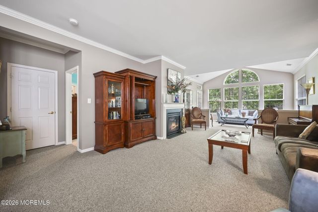 17 Silver Charm Road, Manalapan, NJ 07726