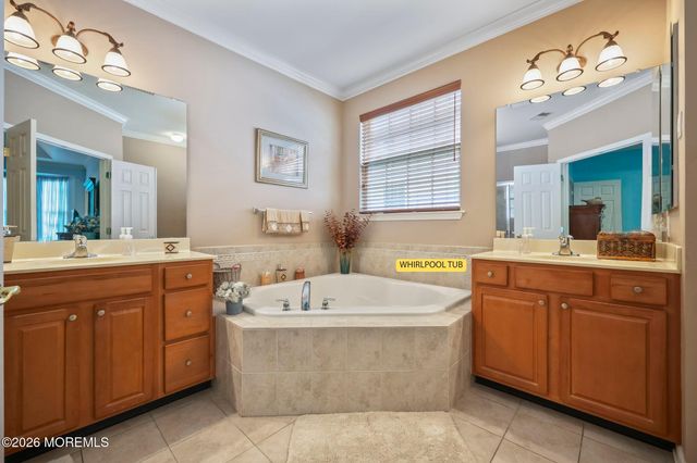 17 Silver Charm Road, Manalapan, NJ 07726