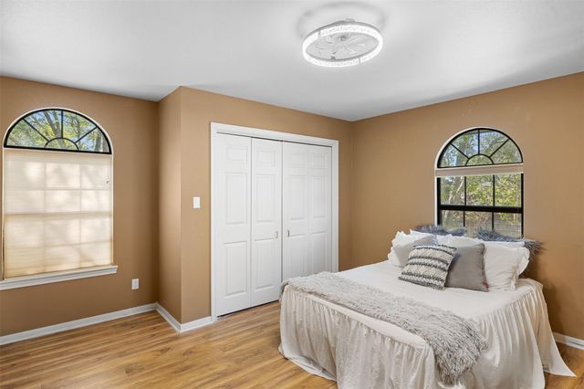 104 N Hickory Lane, Columbus, TX 78934