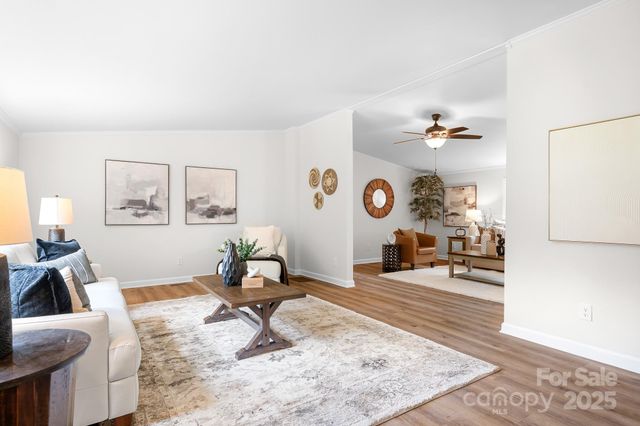 136 Ridge Creek Drive, Troutman, NC 28166