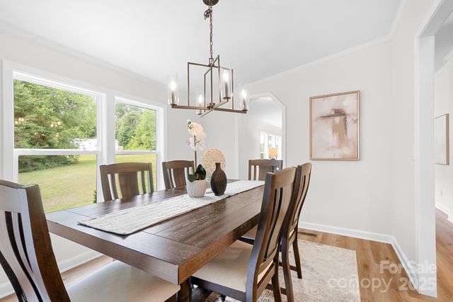 136 Ridge Creek Drive, Troutman, NC 28166