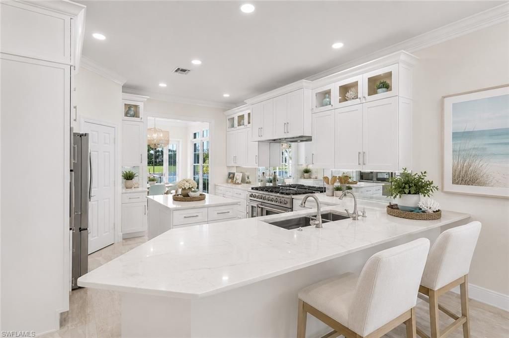 22660 Fairlawn CT, ESTERO, FL 34135 — photo 4