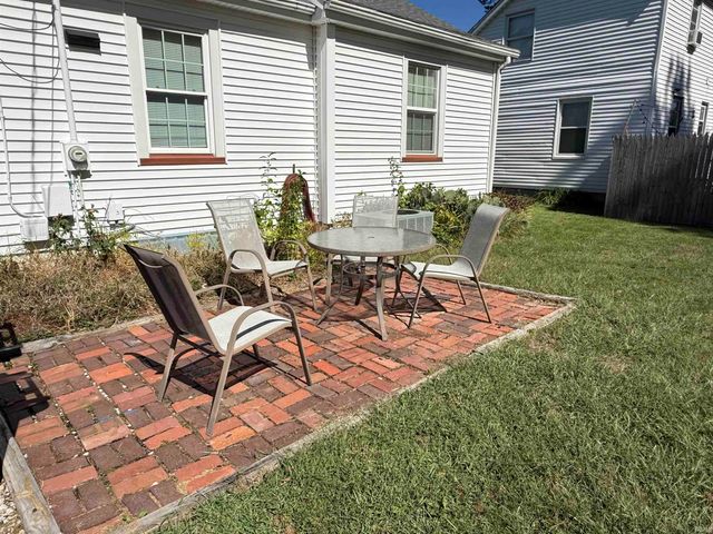 1605 Madison Avenue, Evansville, IN 47714
