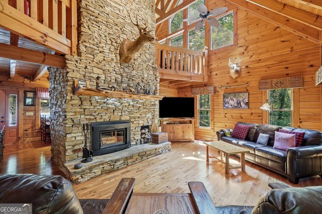 24 Indian Lake Road, Mineral Bluff, GA 30559