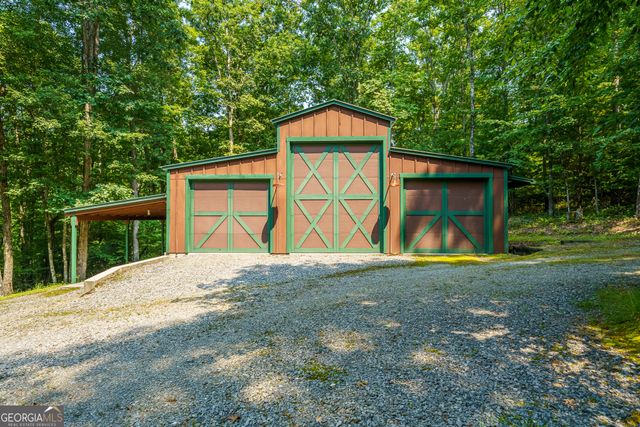 24 Indian Lake Road, Mineral Bluff, GA 30559
