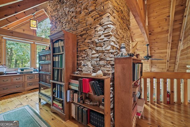 24 Indian Lake Road, Mineral Bluff, GA 30559