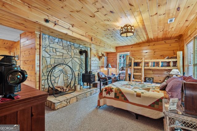 24 Indian Lake Road, Mineral Bluff, GA 30559
