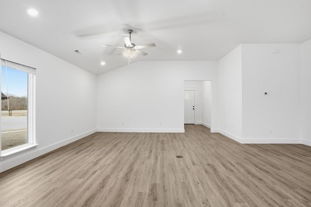 5248 S Morgan Avenue, Brookline, MO 65619