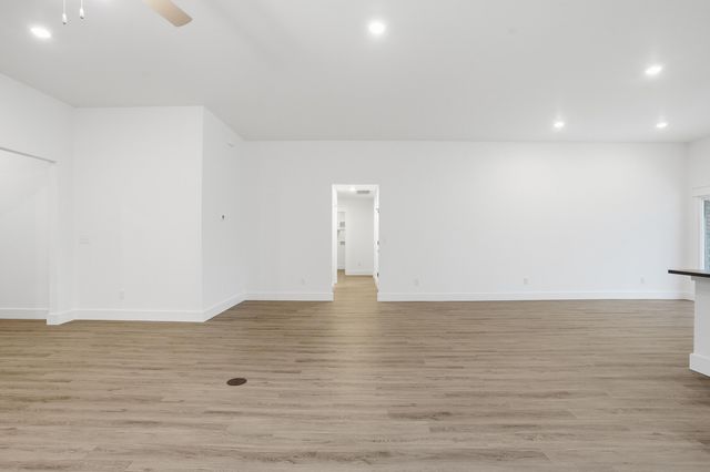 5248 S Morgan Avenue, Brookline, MO 65619