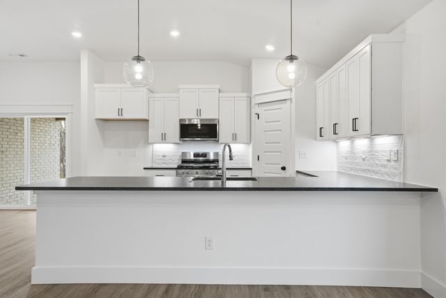 5248 S Morgan Avenue, Brookline, MO 65619
