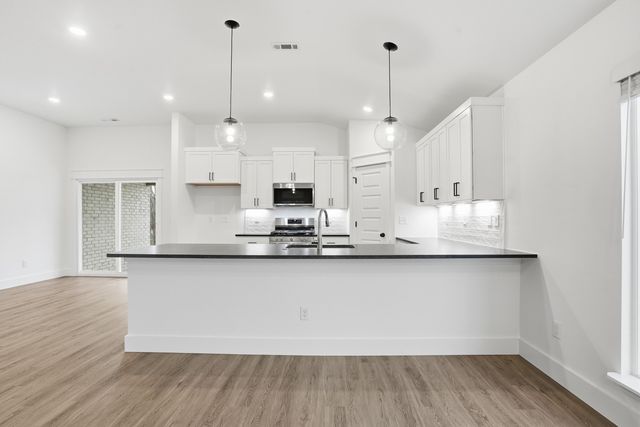 5248 S Morgan Avenue, Brookline, MO 65619