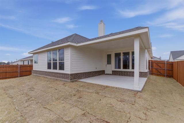 1249 Sabine River Lane, Springtown, TX 76082