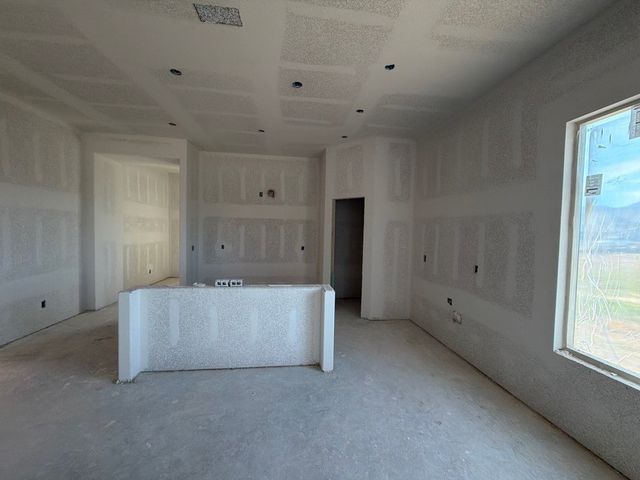 1249 Sabine River Lane, Springtown, TX 76082