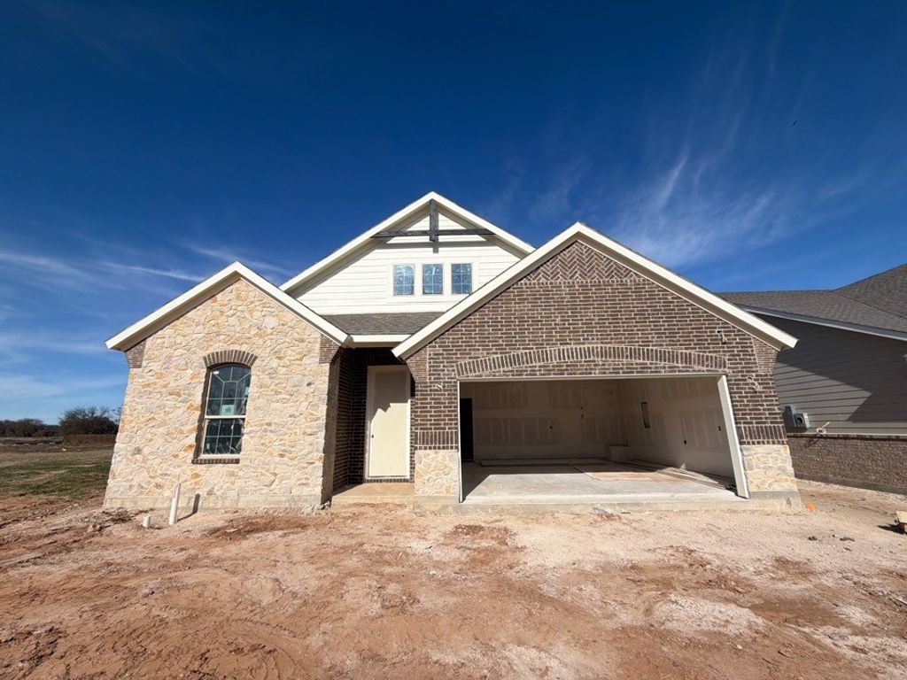 1249 Sabine River Lane, Springtown, TX 76082