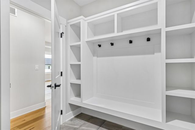 17321 N Valley Drive, Urbandale, IA 50263