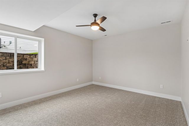 17321 N Valley Drive, Urbandale, IA 50263
