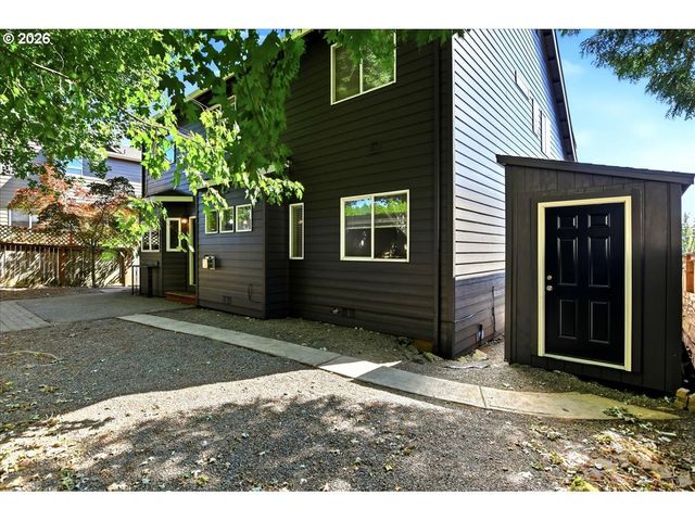 2131 Nw FARGO Loop, Camas, WA 98607