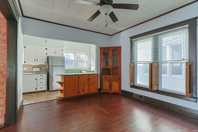 811 S 6Th Street, Goshen, IN 46526