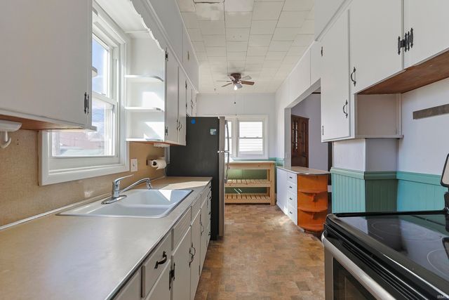 811 S 6Th Street, Goshen, IN 46526