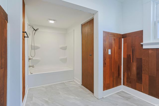 811 S 6Th Street, Goshen, IN 46526