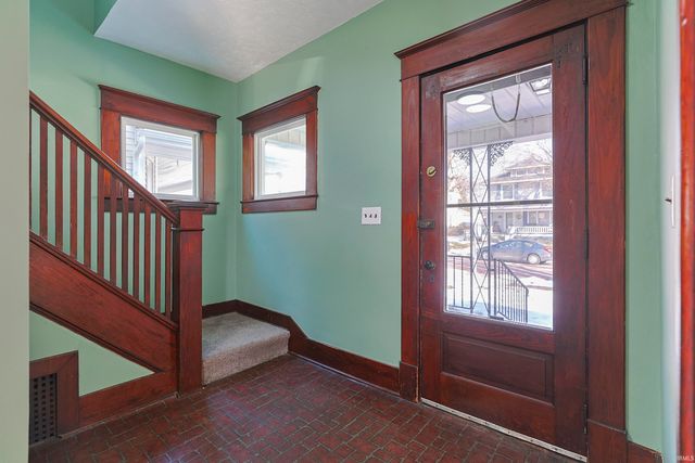 811 S 6Th Street, Goshen, IN 46526