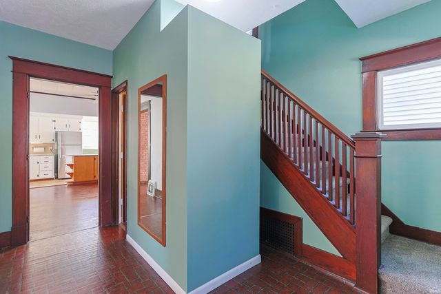 811 S 6Th Street, Goshen, IN 46526