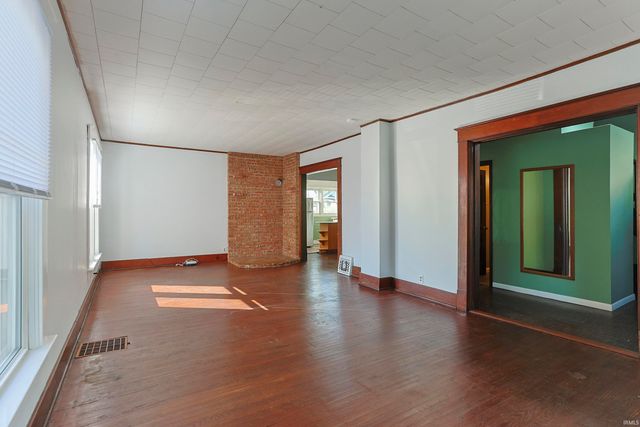 811 S 6Th Street, Goshen, IN 46526