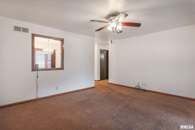 204 CYPRESS Street, Pekin, IL 61554