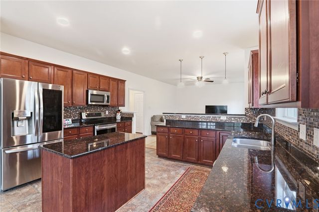 2225 Silver St, Aylett, VA 23009