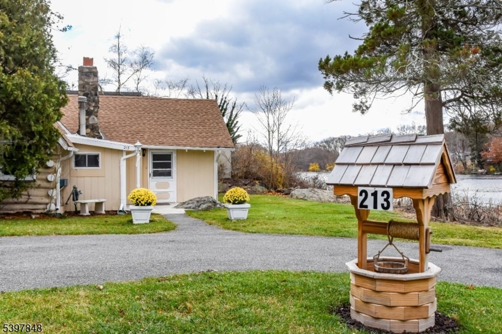 213 Otterhole Rd, West Milford Twp., NJ 07480 — exterior