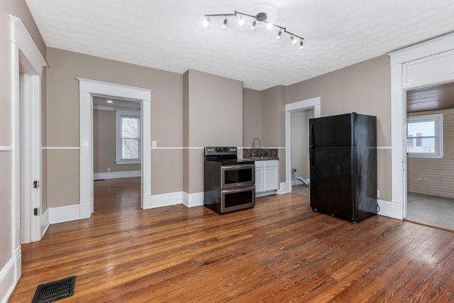 600 N High Street, Lancaster, OH 43130