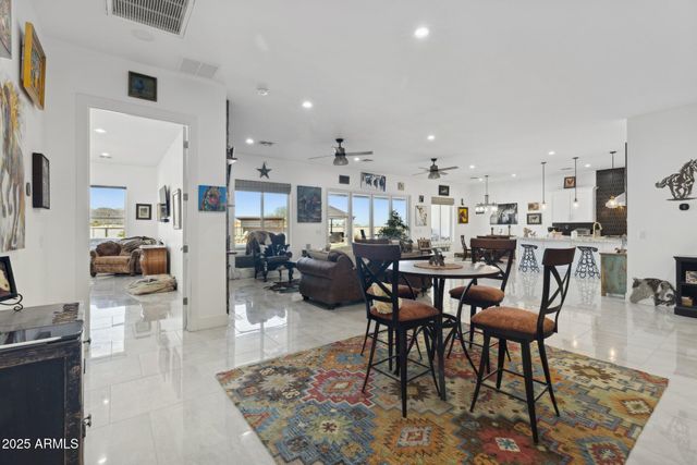 6786 W PALOMINO Way, Coolidge, AZ 85128