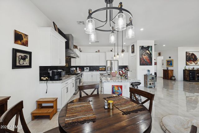 6786 W PALOMINO Way, Coolidge, AZ 85128