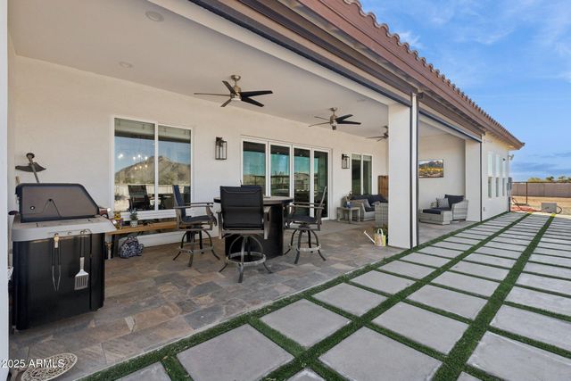 6786 W PALOMINO Way, Coolidge, AZ 85128