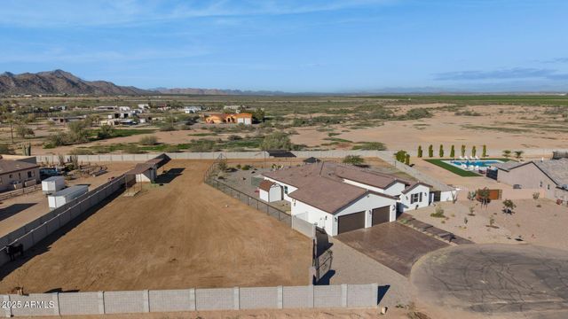 6786 W PALOMINO Way, Coolidge, AZ 85128