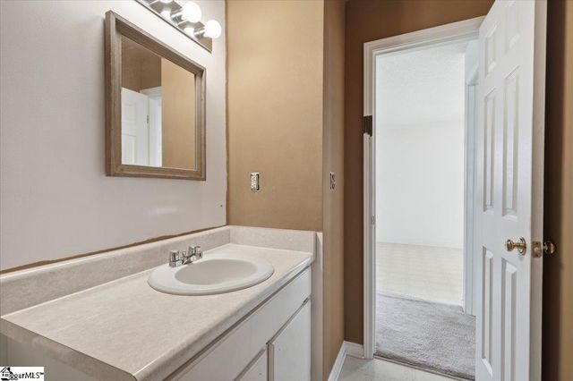 1024 Summit Drive, Greenville, SC 29609