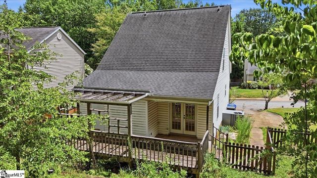 1024 Summit Drive, Greenville, SC 29609