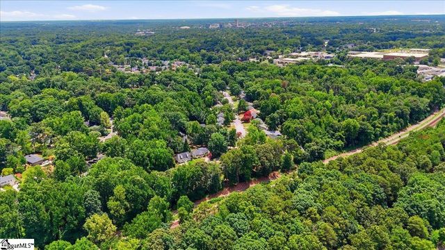1024 Summit Drive, Greenville, SC 29609