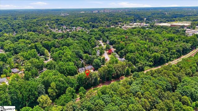 1024 Summit Drive, Greenville, SC 29609