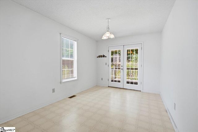 1024 Summit Drive, Greenville, SC 29609