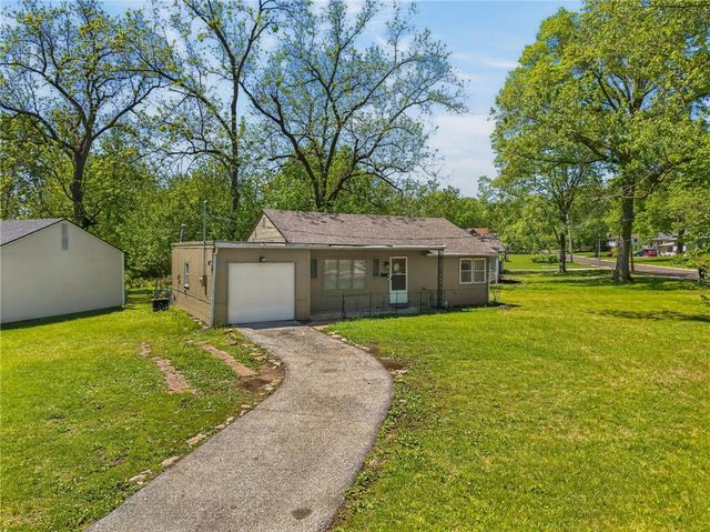 7400 Lamar Avenue, Overland Park, KS 66204